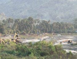 Puluhan Excavator Diduga Beroperasi di PETI Bajo Barat, Kapolres Baru Luwu Ditantang Bertindak