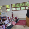 Siswa SDN 1 Bonepute Masih Belajar di Lantai, Kekurangan Meja dan Kursi Jadi Sorotan