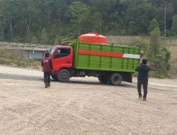 Kisah Ismail, Sehari Siram Jalan 40 Ton Air untuk Redam Debu di Jalur Pengerjaan Kabel